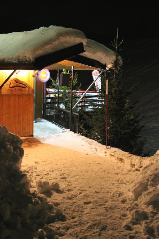 Snow Patrol Lodge Tetovo Exteriör bild